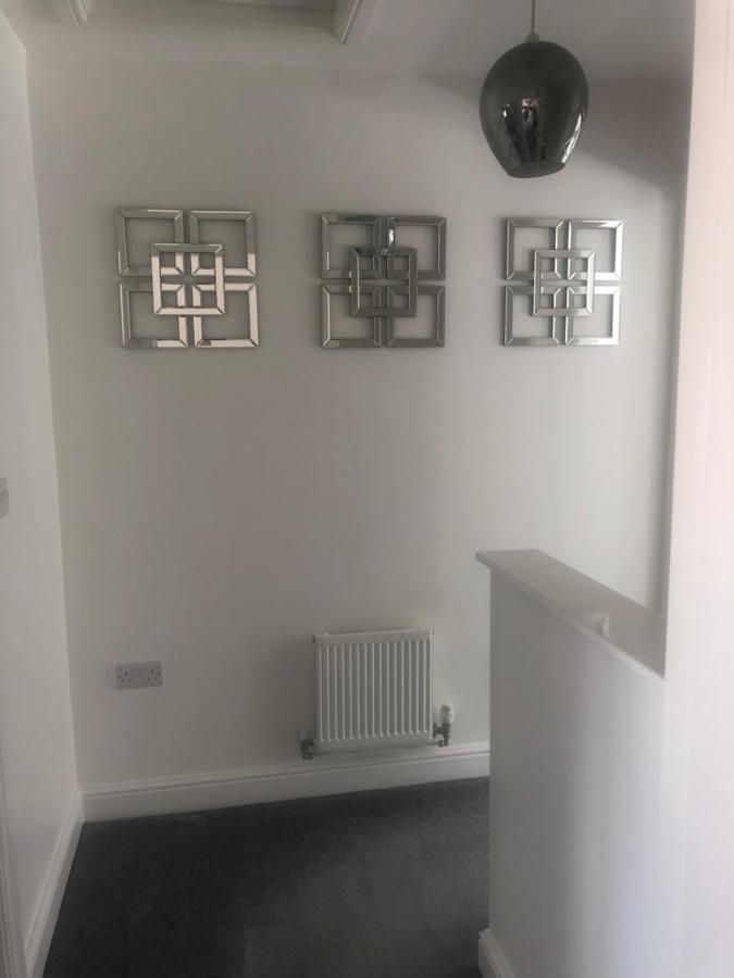 Barber House, Hoyland With Two Allocated Parking Spaces מראה חיצוני תמונה